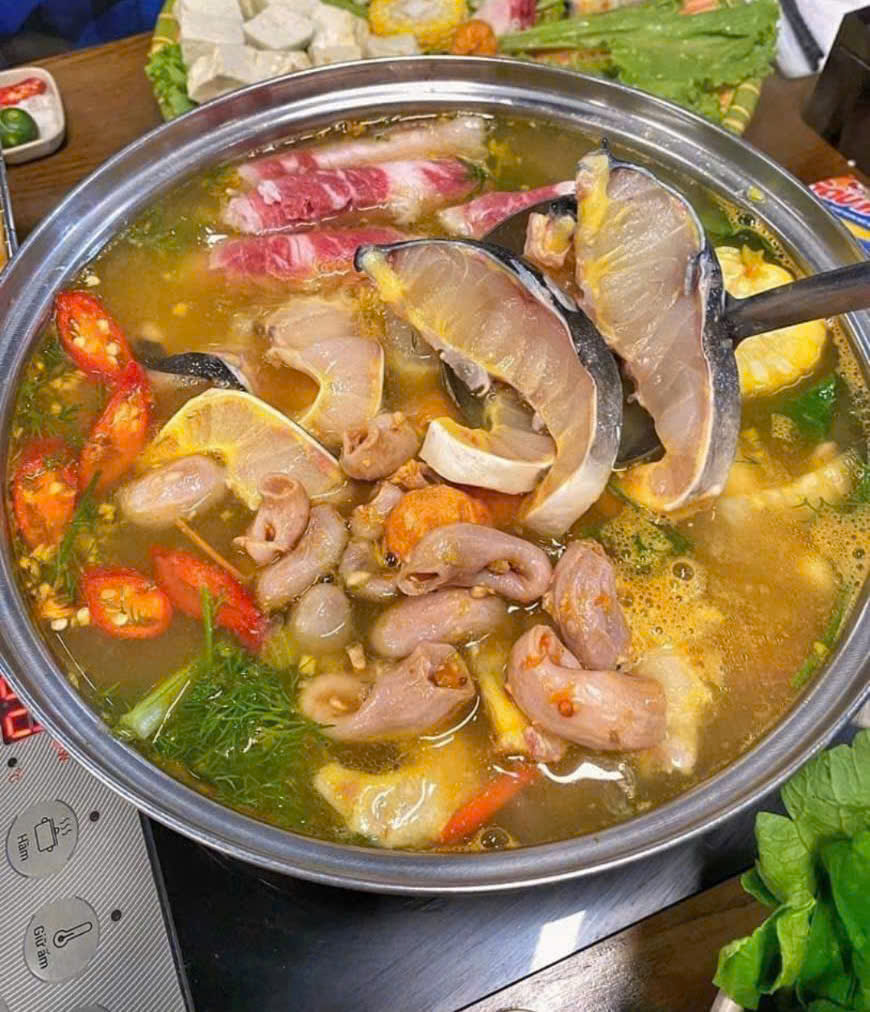 Lẩu hải sản kim chi